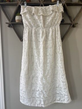First Monday strapless ruffle eyelet dress. Size medium.